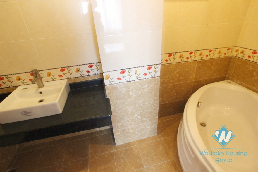 Brand new 3 bedrooms apartment for rent in Xuan Dieu street, Tay Ho, Hanoi